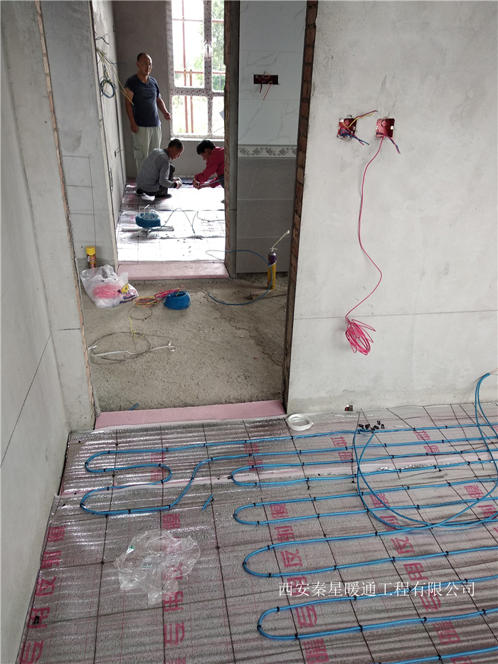 電地暖發熱電纜鋪設