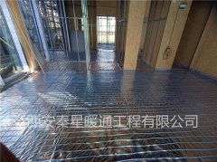 舊房改造，裝電地暖還是暖氣片？